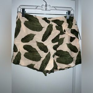 Pink leaf print shorts